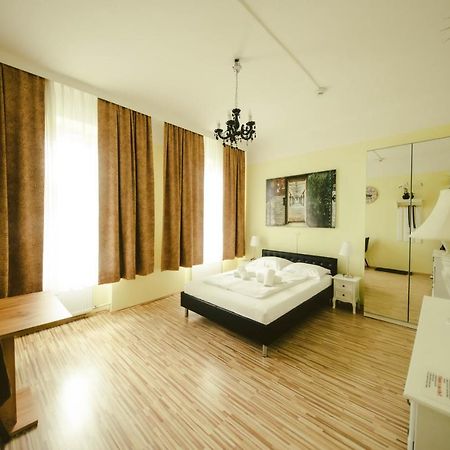 Hotel California Vienna Exterior photo
