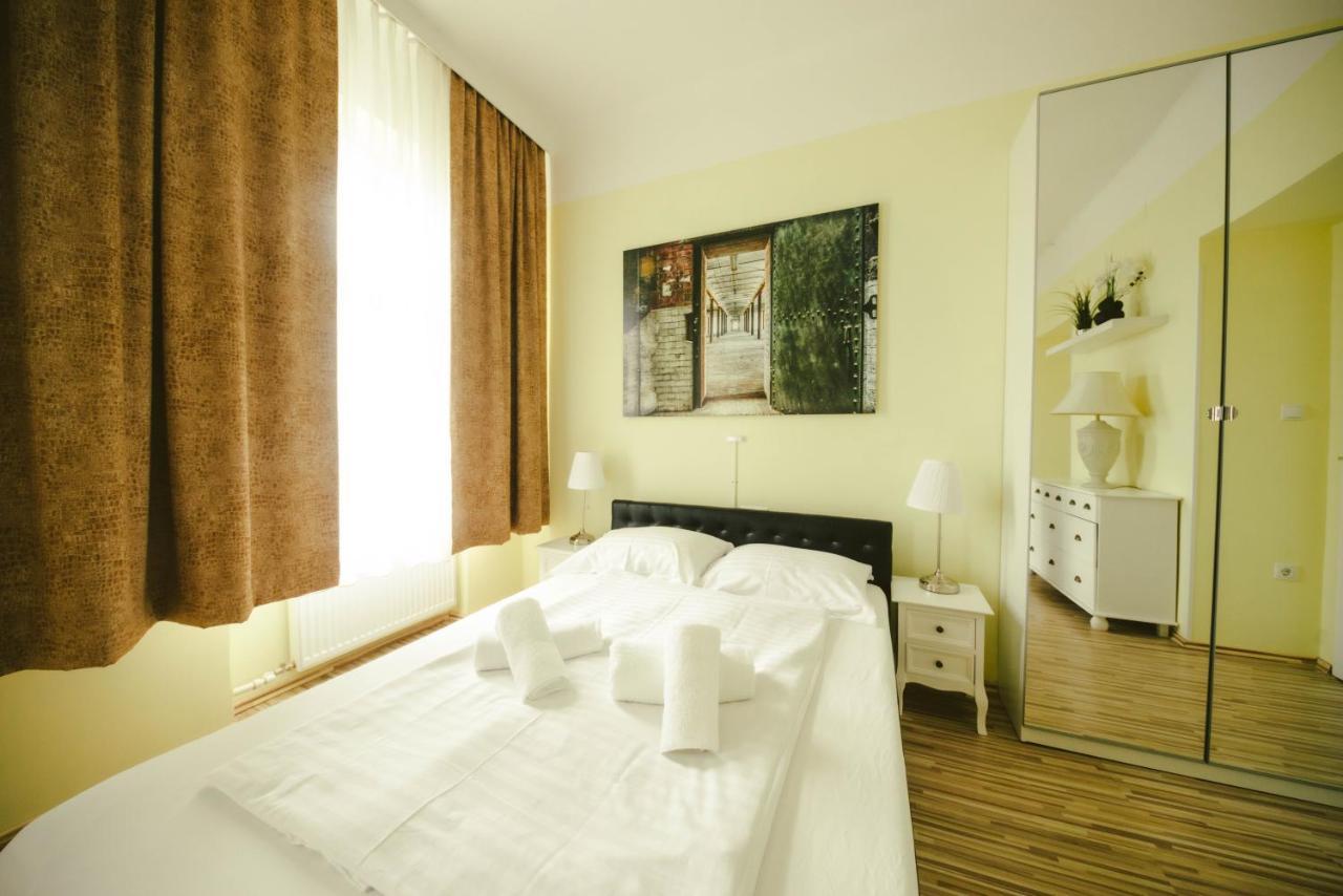 Hotel California Vienna Exterior photo