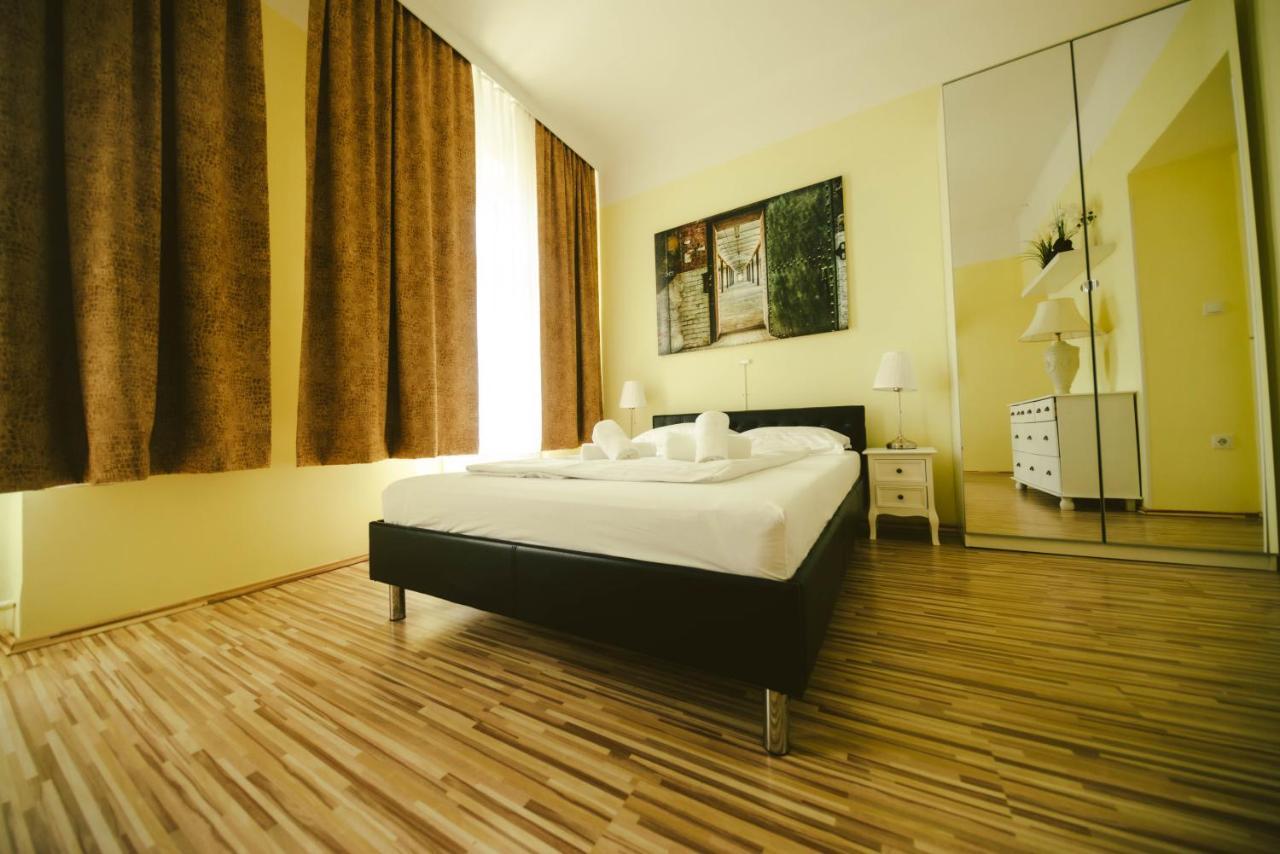 Hotel California Vienna Exterior photo